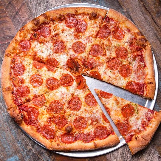 Pepperoni pizza pie