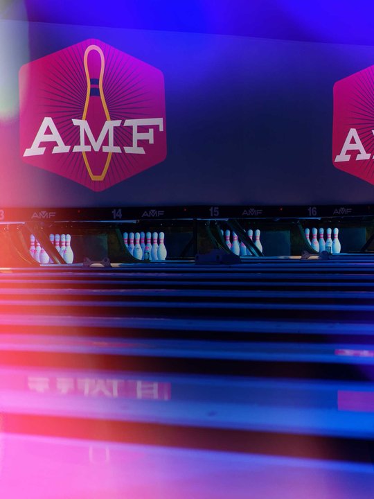 amf logo on bowling lanes