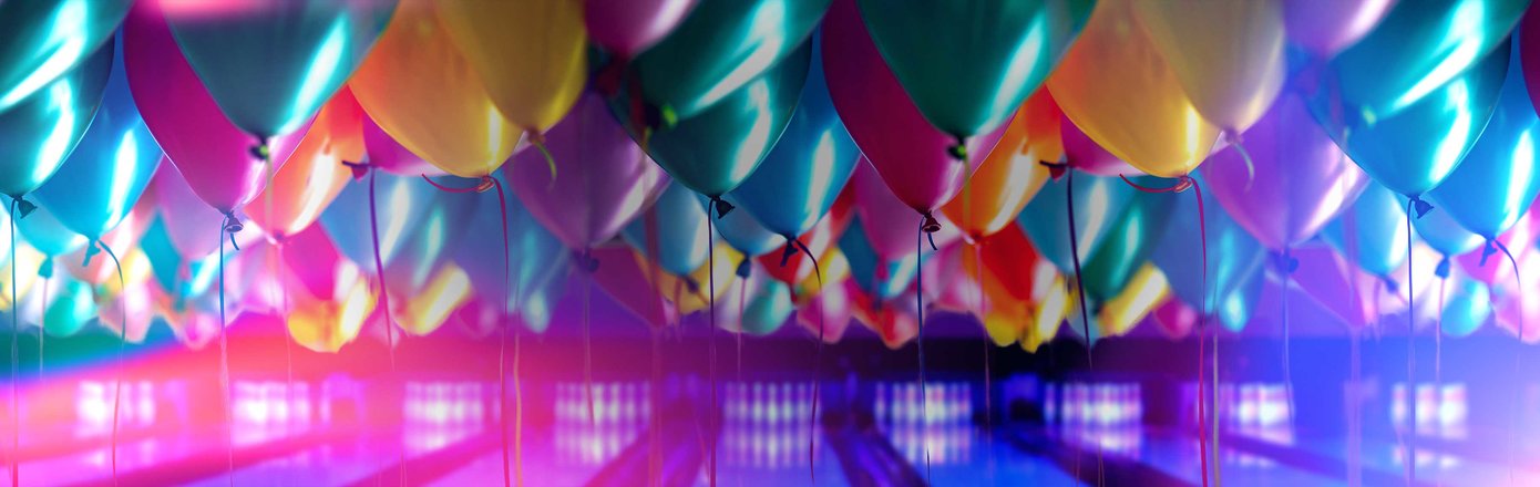 Lanes with multicolored balloons